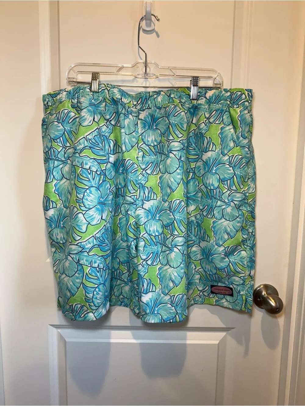 Vineyard Vines XXL Blue Green Tropical Hibiscus Swim Trunks